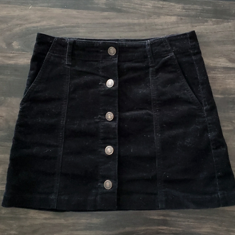 H&M Short Button-Up Skirt
